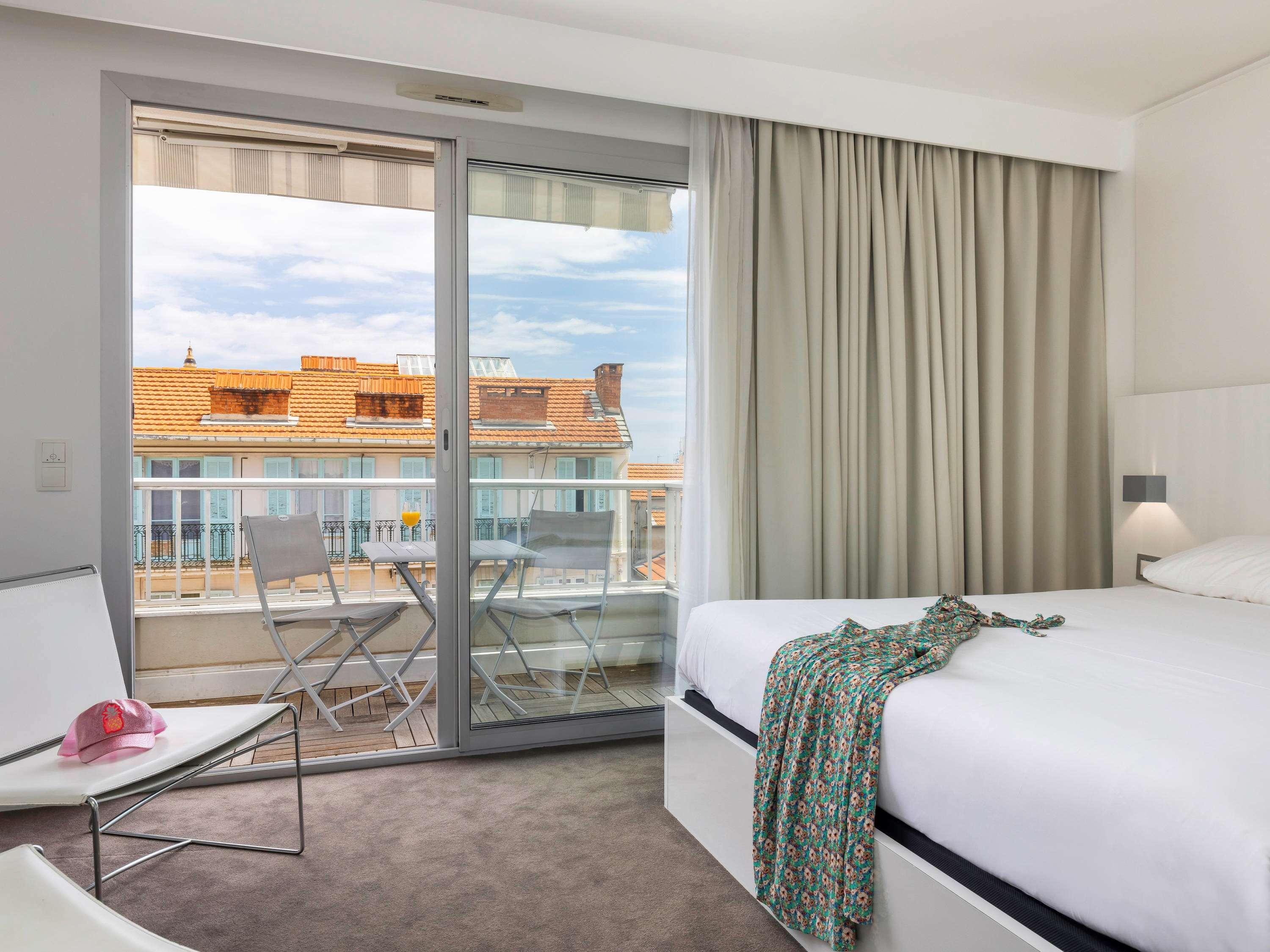 ไอบิส สไตล์ ม็องตง ซองทร์ Hotel ภายนอก รูปภาพ