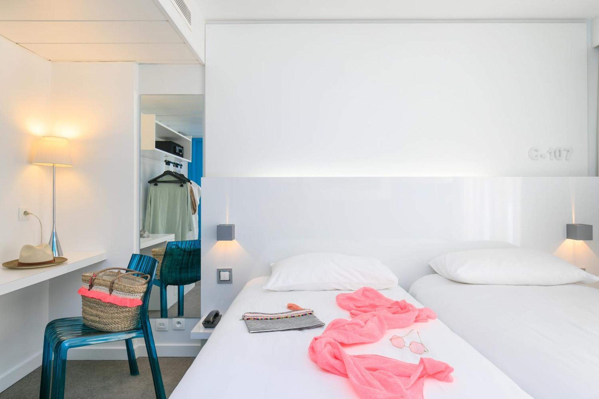 ไอบิส สไตล์ ม็องตง ซองทร์ Hotel ภายนอก รูปภาพ