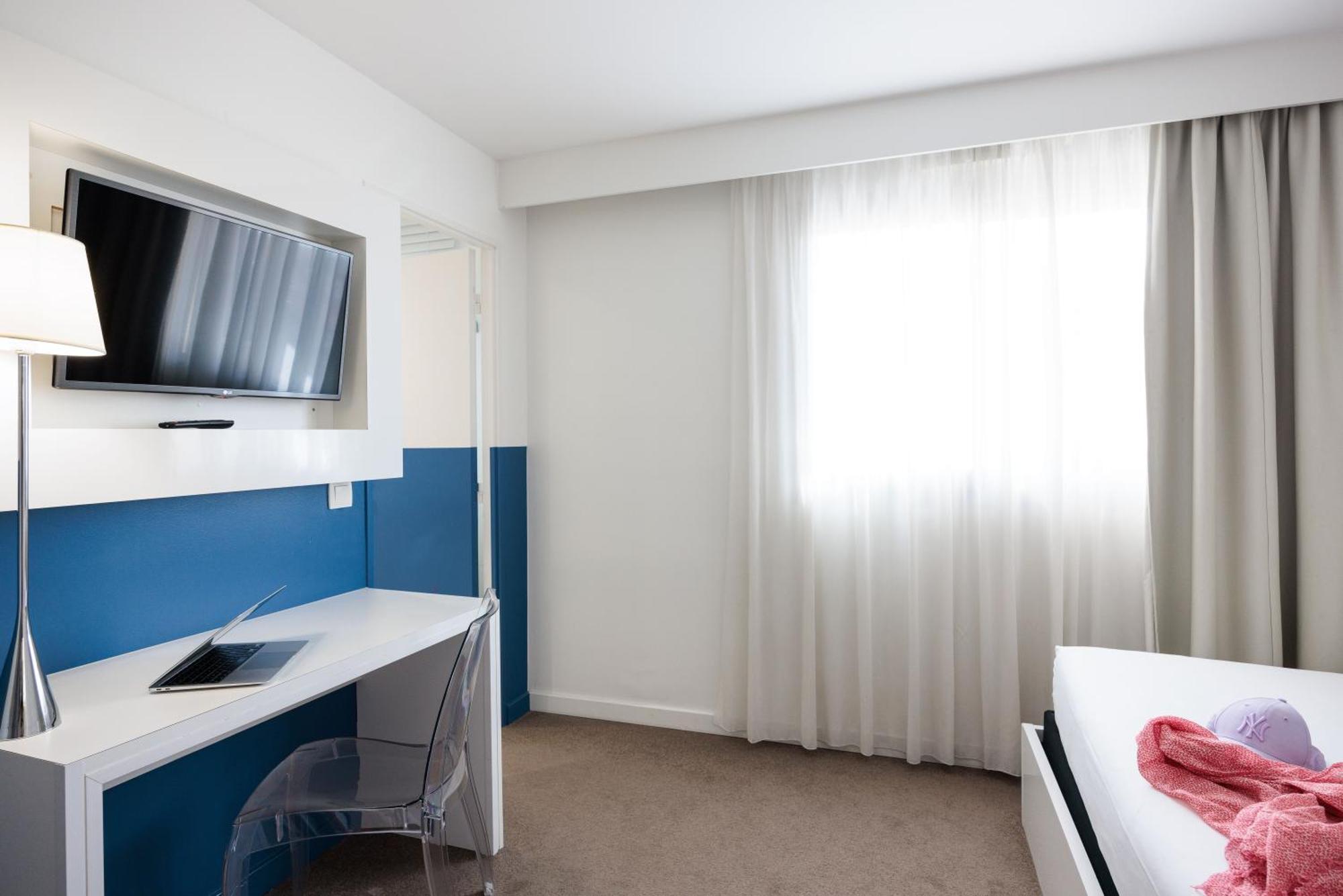 ไอบิส สไตล์ ม็องตง ซองทร์ Hotel ภายนอก รูปภาพ