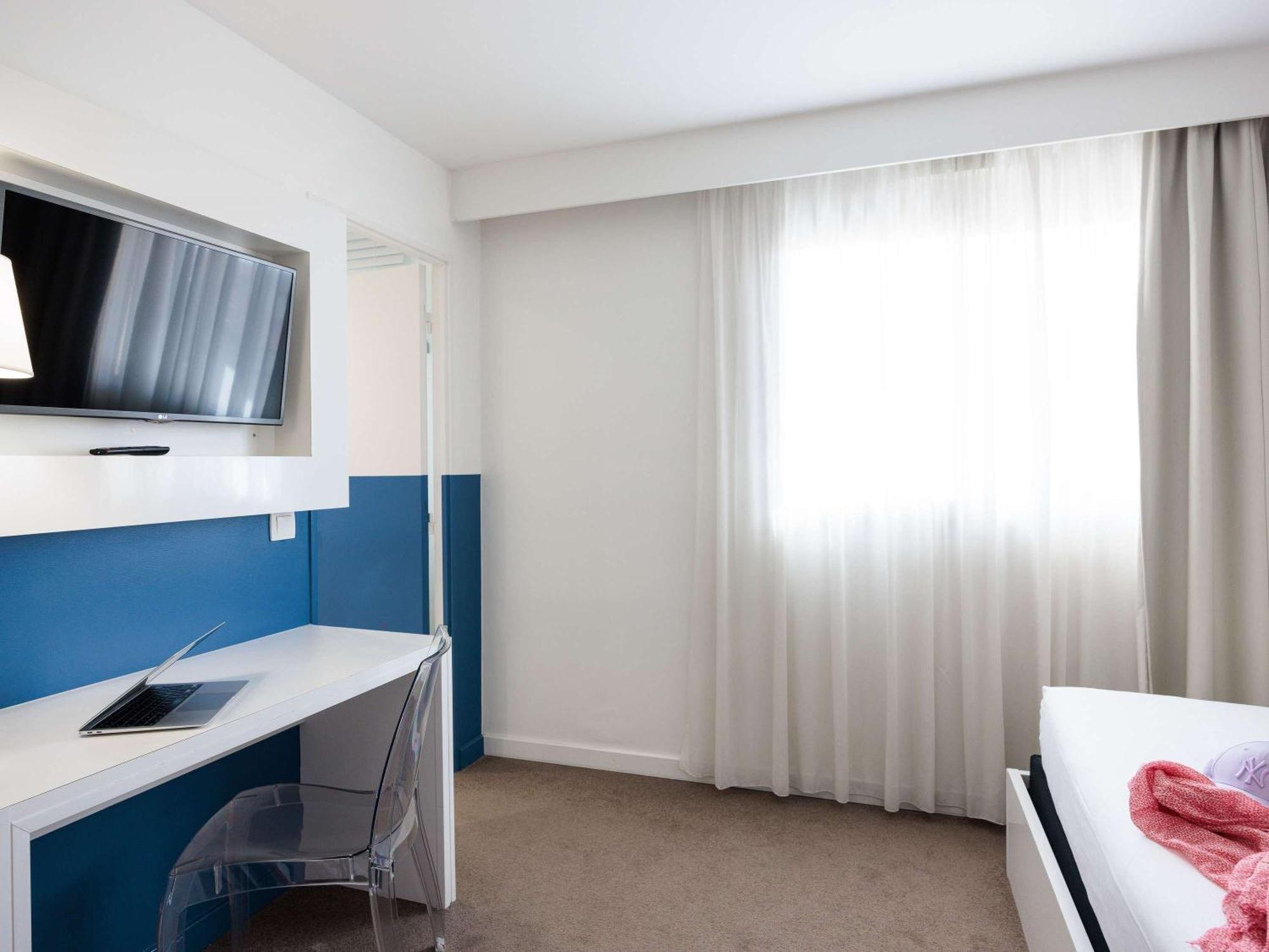 ไอบิส สไตล์ ม็องตง ซองทร์ Hotel ภายนอก รูปภาพ